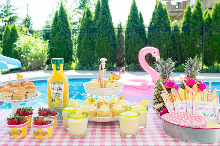 6 Non-Messy Food Ideas for Pre-Wedding Pool Party