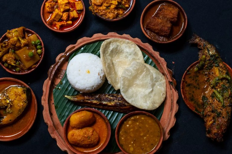 Durga Puja Delights: Bengali Catered Bliss