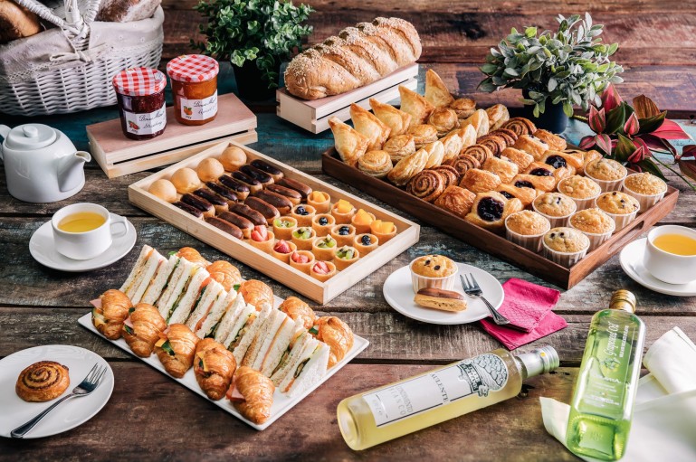 Tea-Time Catering: Turning a 4 PM Event into a Full House